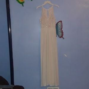 Cream and gold goddess gown (5/6)